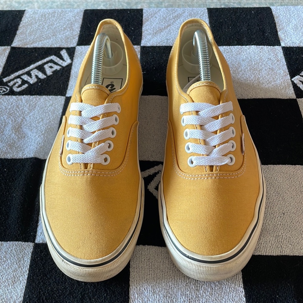 Vans authentic “ochre”